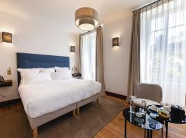 Villa Lorenzo Chambres & Restaurant Barcelonnette Hotel，位于巴斯洛内特的酒店