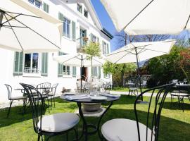 Villa Lorenzo – Chambres & Restaurant – Barcelonnette，位于巴斯洛内特的酒店