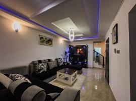 2 Bedroom Apartment Lekki，位于莱基的酒店