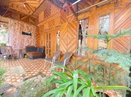 Rumah Kayu Tanjakan