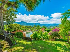 Hanalei Bay Beach Retreat with Waterfall Views，位于普林斯维尔的酒店