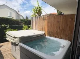 Hotel Sable Et Soleil - Port, Plage & Options Jacuzzi privé