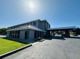 Country Inn & Suites by Radisson, Canton near Hall of Fame