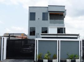 Cosse Apartment，位于Isaga-Abosule的酒店