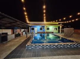 Chalet Restu Mak Abah Pool Merlimau Melaka