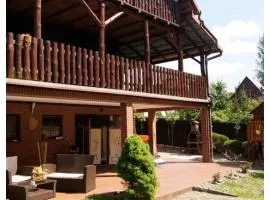 Dom całoroczny nad jeziorem Sawinda