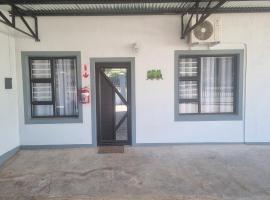 Pooltjie's Self-catering Overnight，位于基特曼斯胡普的酒店