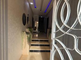 Comfortable and quiet apartment with Buzzinga，位于布兹尼盖的酒店