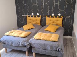 La maison d'à côté Chambre 1，位于Cuise-la-Motte的酒店
