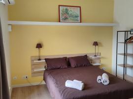 Chambre indépendante avec SDB privative，位于阿维尼翁的酒店