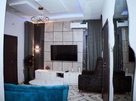 1bed apartment with balcony and Pool，位于Okunola的酒店