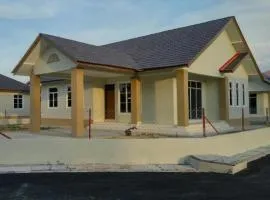 Damai d' Bachok Homestay - Half Bungalow house