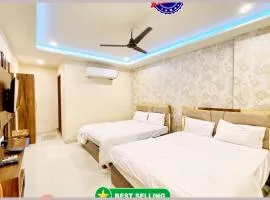 HOTEL RV-STAY - RUDRA Near Kashi Vishwanath Temple - Restaurant and Lift Facilities - Fully Air conditioned HOTEL - Top Rated Hotel