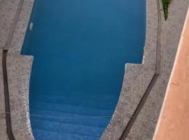 250 m2 villa with pool，位于梅克内斯的酒店