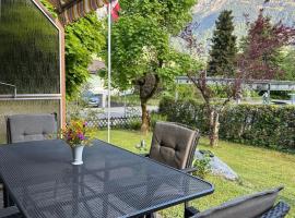 Chalet Rose - Einfamilienhaus，位于因特拉肯的酒店