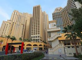 Devine Homes JBR Hostel，位于迪拜的酒店