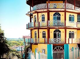 Vacation Home in San Ignacio, Belize - Sleeps 10，位于圣伊格纳西奥的酒店
