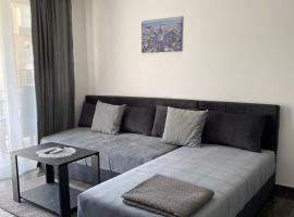 Prenoćište SILVER LUX Srebrno Jezero 6，位于大格拉迪什泰的酒店
