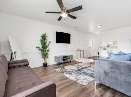 Cozy 2BD Near Walmart HQ with Long Stay Savings