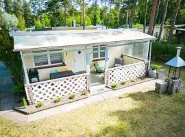 Waldbungalow mit WLAN und Terrasse in Seenähe-Hund willkommen