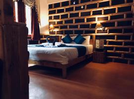 Manu Villa, Manali - independent luxury villas for family，位于马拉里的酒店