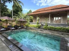 Lebah Sari House