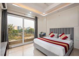 Comfort N Stay INN Suites，位于古尔冈的酒店