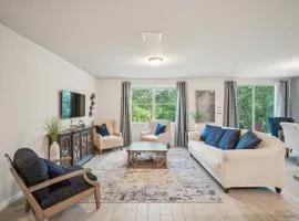 Relaxing Pet-Friendly Spring Hill Escape home