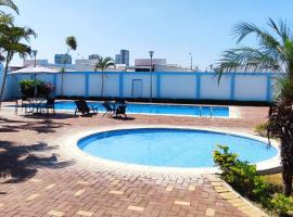 Casa con hamacas-Patio-cerca del Malecon Salinas，位于萨利纳斯的酒店