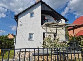 Márti-Nyaraló，位于伊高尔的酒店