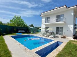 Villa Okaliptus 48，位于Zikirciler的酒店