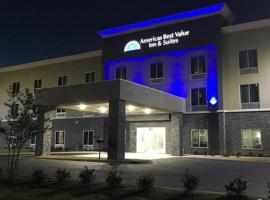 Americas Best Value Inn & Suites，位于霍恩湖的酒店