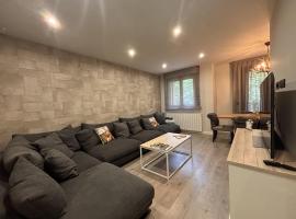 Villa Aneto - Confort moderno en el coraz&oacute;n de Benasque，位于贝纳斯克的宠物友好酒店