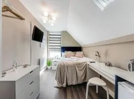 Bright and Cosy Studio - Excellent Location 9