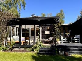 5 min from the water's edge，位于Strøby的酒店