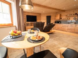 Luxus Chalet im Allgäu - Zirbenholz Schlafzimmer - Terrasse mit Bergblick - Infrarotkabine，位于布莱夏的酒店