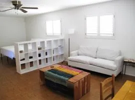 Quail's Nest - Downtown Studio