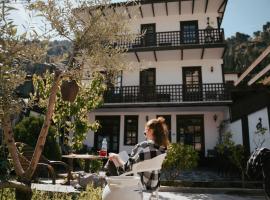 Maya Hostel Berat，位于培拉特的青旅