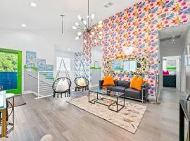 A- Stylish and Comfy NoHo Retreat- 5 Star Area, Hot Tub