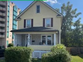 Exceptionally Close to the Falls Amazing Location & Complimentary Breakfast Delivered Daily to the Rental