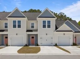 Modern Retreat Minutes to Emerald Isle Beach Villa