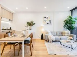Stylish 1BR Apt in Ivanhoe with Free Parking
