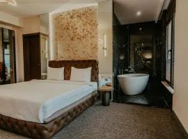 Highgarden Hotel
