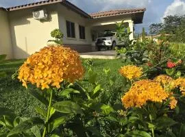 Cozy, Quiet & Spacious 4bd 3 bth Full Home Gated Community