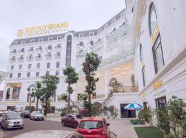 Duc Huy Grand Hotel and Spa，位于老街市的酒店