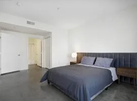 DTLA Haven Luxury 2BR Apartment Arts District