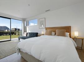 Private guest suite in Central Wanaka，位于瓦纳卡的酒店