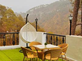 Sitara Ambience Resort Halwani-Kaichi dham Bypass Road，位于博瓦利的酒店