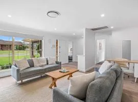 Caves Beach House by Coast Hosting