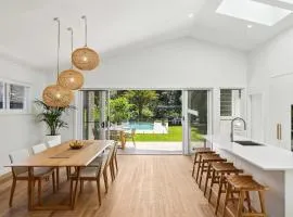 Cove Beach House by Coast Hosting